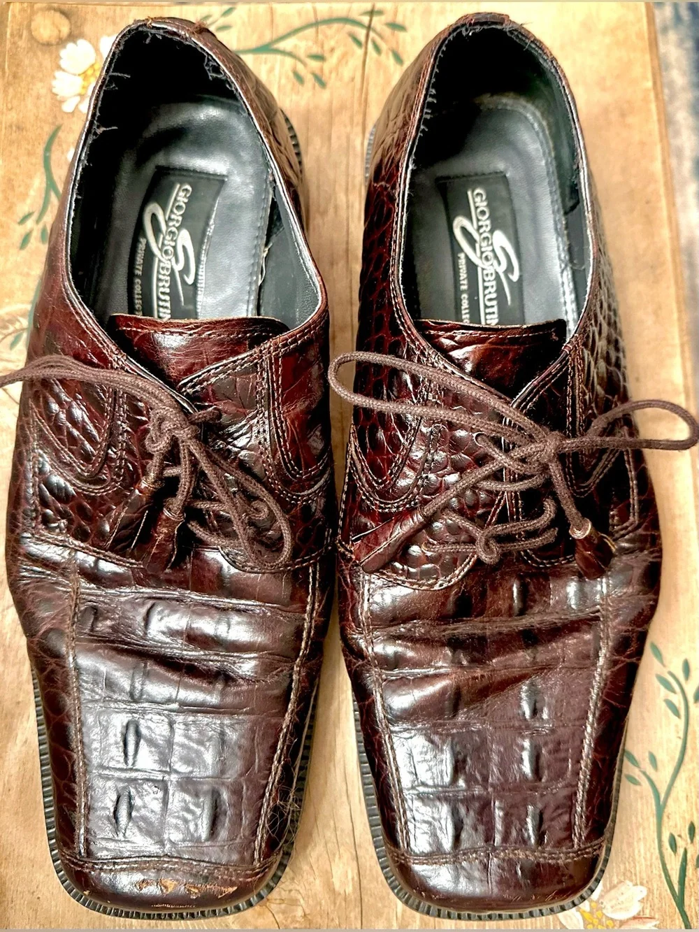 Giorgio Brutini Men’s Dark Brown Croc-Embossed Lace-Up Oxfords